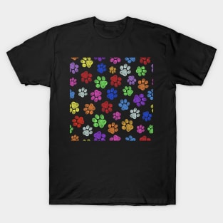 Doodle colorful paw print black background T-Shirt